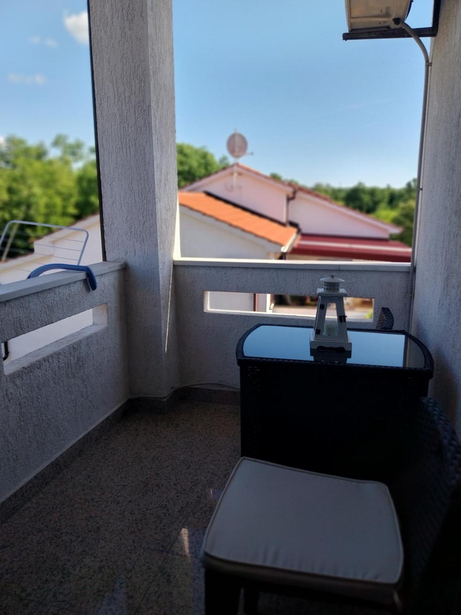 Guest House Lavanda 4 Njivice Esterno foto